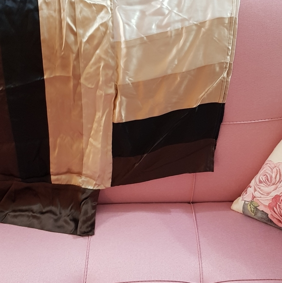 Bebe Silk Kimino Sleeved Blouse - Picture 9 of 10